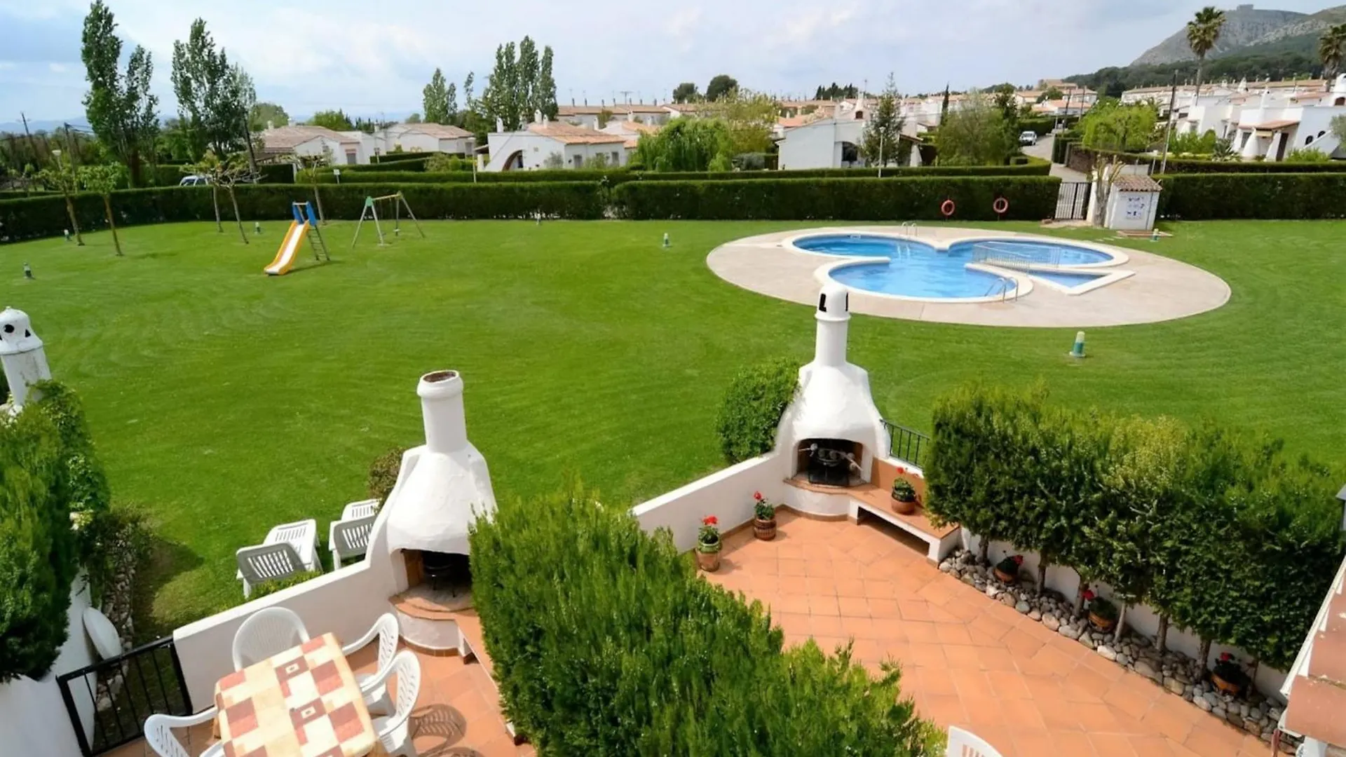 Villa Ermita 91 Casa Con Piscina Comunitaria à L'Estartit Hébergement de vacances